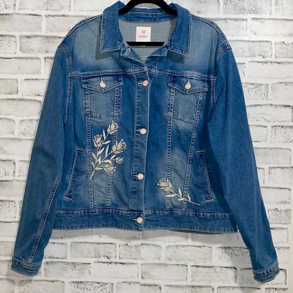 LuLaRoe Jackets & Blazers - LuLaRoe Jaxon Embroidered Roses on Denim Jacket EUC 3XL